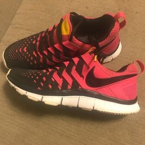 Nike men’s sneakers. Live strong